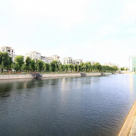 Daire River Art Bükreş